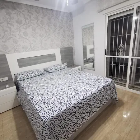 Hébergement de vacances Location 6 Personnes à Torrevieja